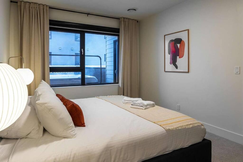 Tally Ho By Revelstoke Vacations Esterno foto