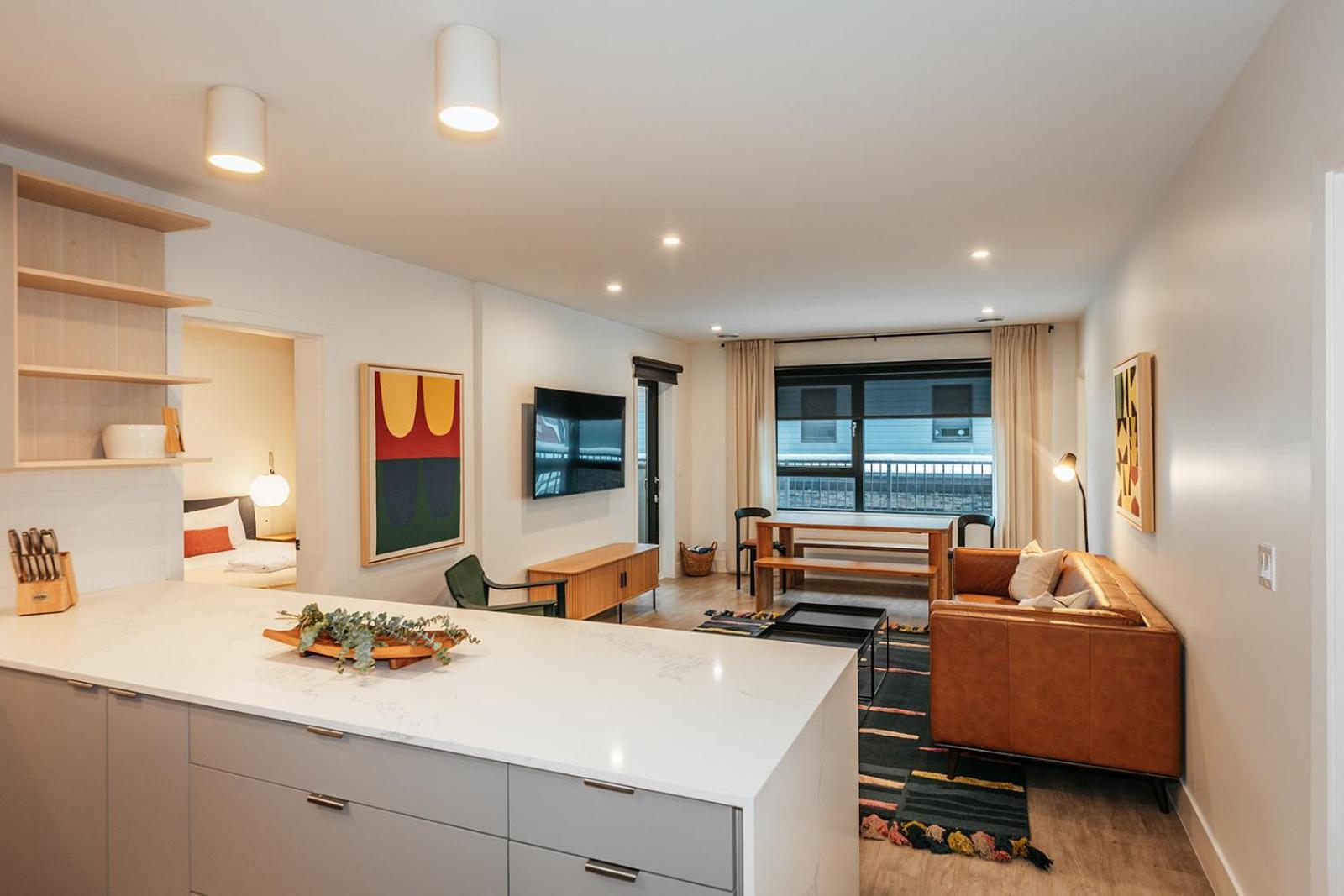 Tally Ho By Revelstoke Vacations Esterno foto